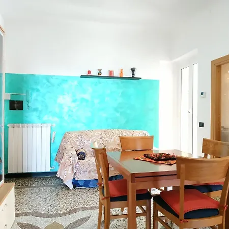 Holiday In Oregina